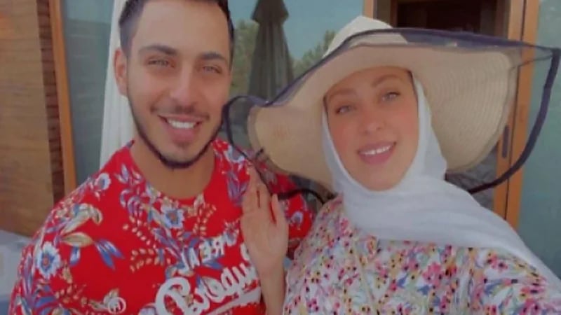 الوليد مقداد وزوجته يثيران الجدل لهذا السبب