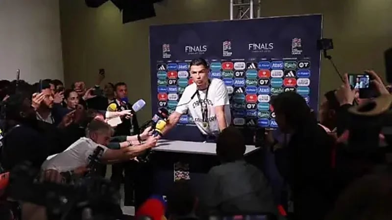 رد صادم من رونالدو على صحفي بعد الفوز على إسبانيا: إهدأ يا طفل! .. فيديو