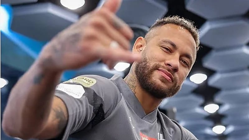 نيمار يعلق على إحصائية تقارنه بصديقه القديم بسخرية .. صورة