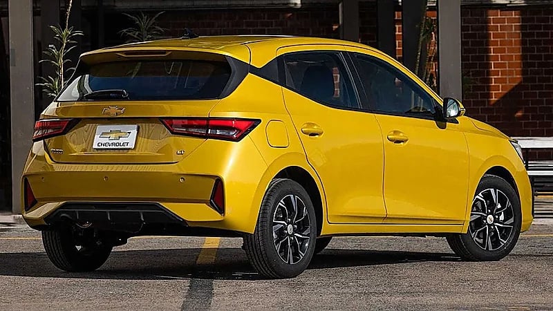 بالصور.. شيفروليه ترفع الستار عن نسختها الجديدة "افيو" 2023