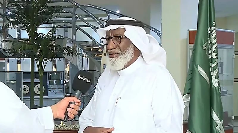 والد رائد الفضاء القرني: خالطتنا مشاعر الفرح والرهبة عند انطلاق الصاروخ (فيديو)