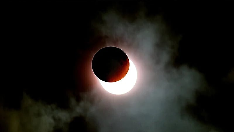 كسوف جزئي للشمس السبت المقبل