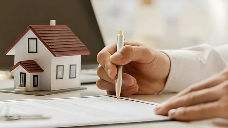 خبير عقاري يوضح الفرق بين عقد الوساطة الفرعي والعادي.. فيديو