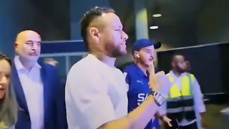 مشاهد رائعة من كواليس حفل تقديم نيمار الذي نظمه الهلال .. فيديو