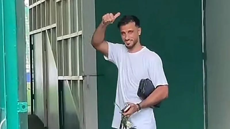 السومة يصل لمقر الأهلي .. فيديو