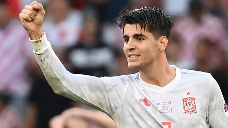 موراتا لزوجته: لو لم تكوني في حياتي لما كنت لألعب كأس العالم