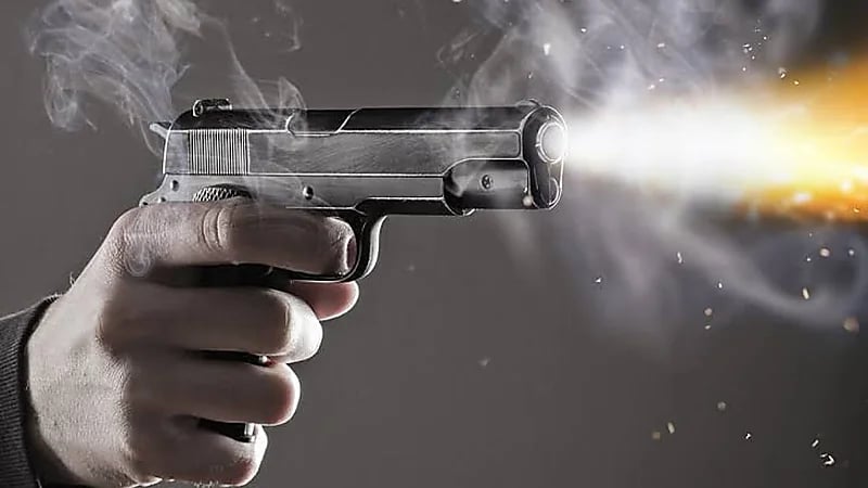 جلسة تصالح تنتهي بمجزرة: زوج يطلق النار على زوجته وذويها