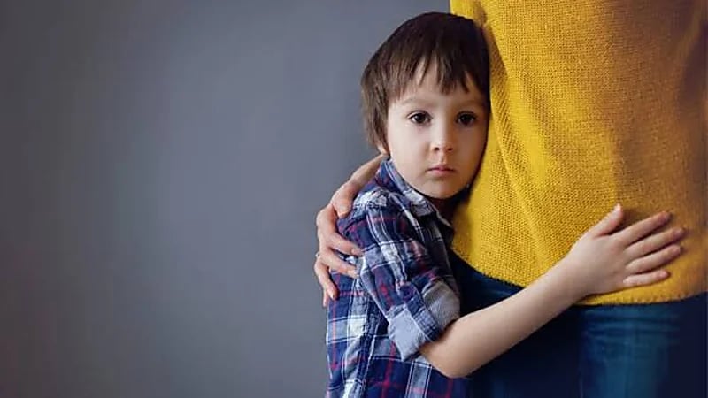 طرق التعامل مع الطفل الخجول بالمدرسة