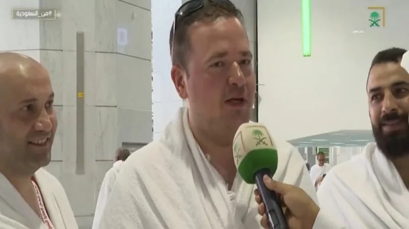 بالفيديو.. مشاعر حاج من سوريا يزور مكة لأول مرة