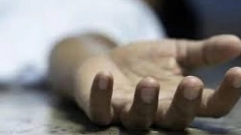 شاب يقتل زوجته طعناً أمام أبنائها