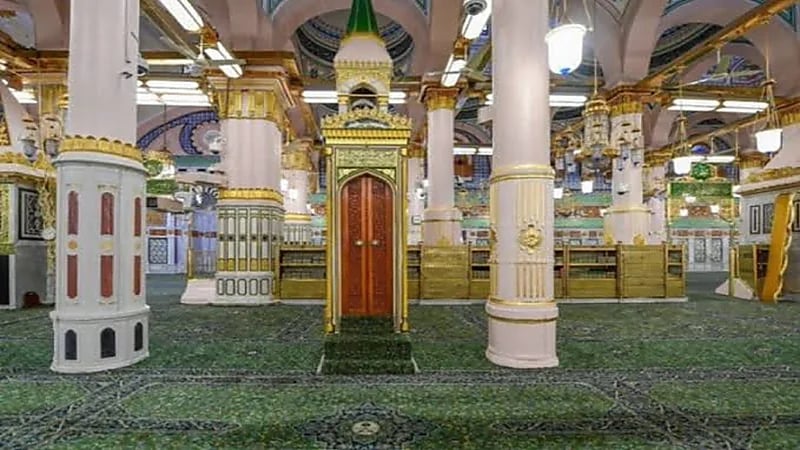 "الحج والعمرة" تؤكد عدم اشتراط التحصين لدخول الروضة الشريفة