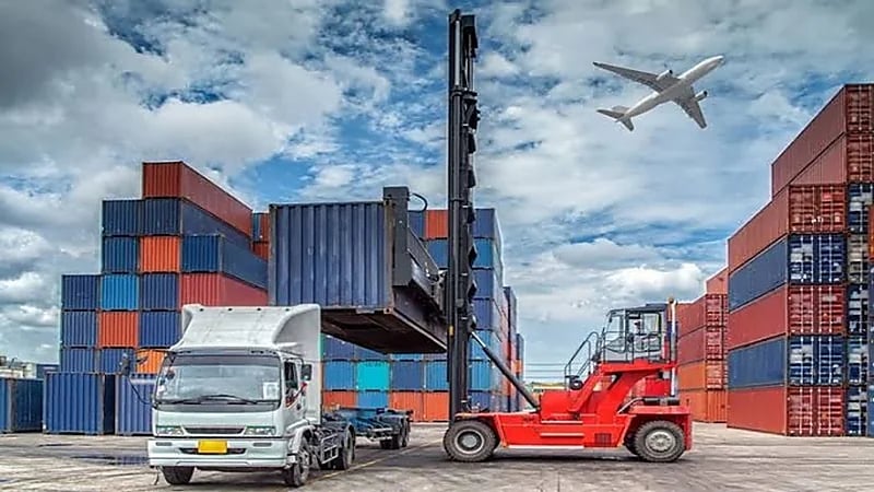 تقديم مبلغ 300 ألف ريال ضمانًا لرخصة التخليص الجمركي