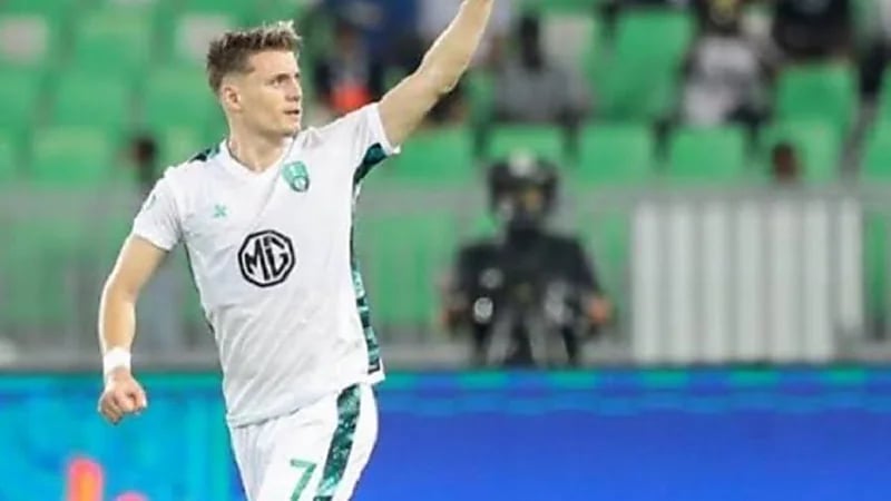 أليوسكي يرحل عن الأهلي بقرار من يايسله