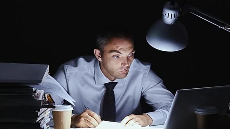 سبب زيادة العمل بالنوبات الليلية لمخاطر الإصابة بعدة أمراض