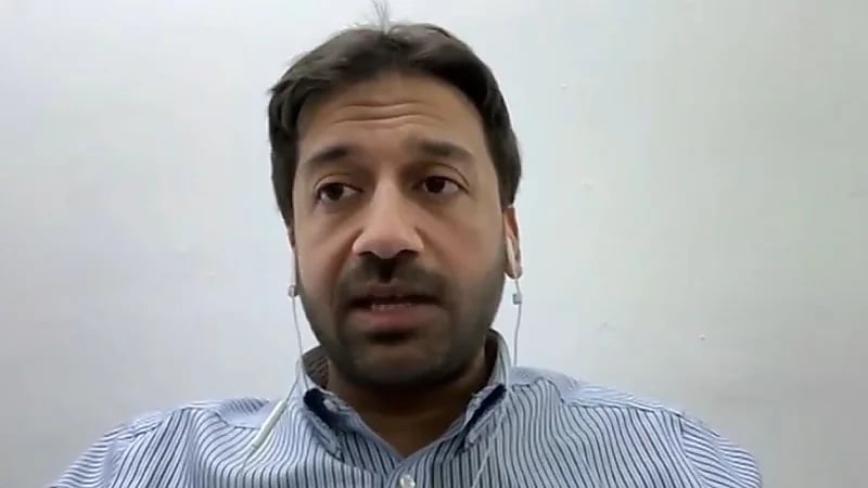 استشاري: من يعاني من القدم السكرية ينصح بتأجيل الحج .. فيديو