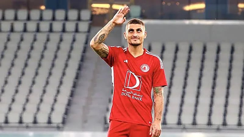 نجم فريق عربي يعرض نفسه على برشلونة