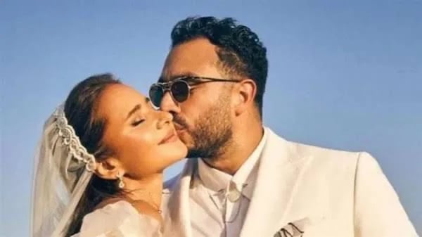 هشام عاشور عن نيللي كريم : أنا مش حاسس إننا بعاد وهتفضل حبيبتي .. فيديو