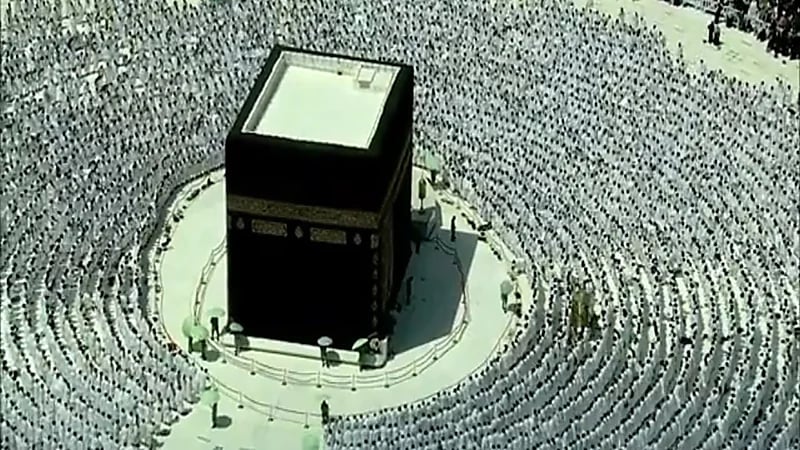 بالفيديو.. أول صلاة جمعة في الحرمين الشريفين بلا تباعد