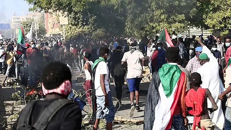 السودان تكشف حصيلة "جرحى الشرطة" في التظاهرات