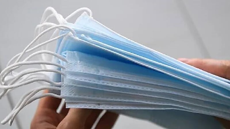 مختص يوضح المدة الفعلية لارتداء الكمامات القابلة لإعادة الاستخدام