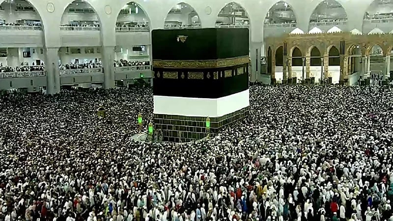 منظر مهيب لامتلاء صحن المطاف بالحجاج.. فيديو