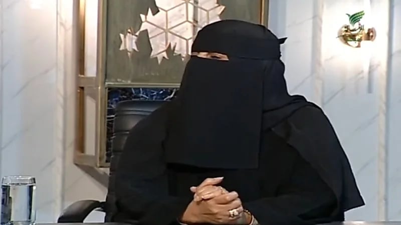 بالفيديو.. متعافية من السرطان تحكي قصة وفاة ابنها الشاب وإصابة ابنتها بورم