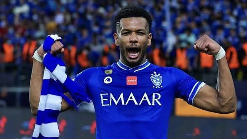 البليهي على طاولة الأهلي والقرار مؤجل