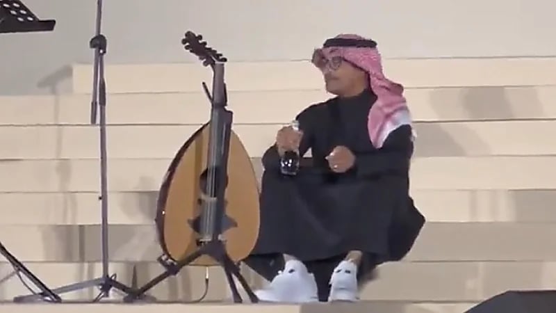 بالفيديو.. رابح صقر يرد على أحد معجبيه في حفلته: تعال غن بدالي