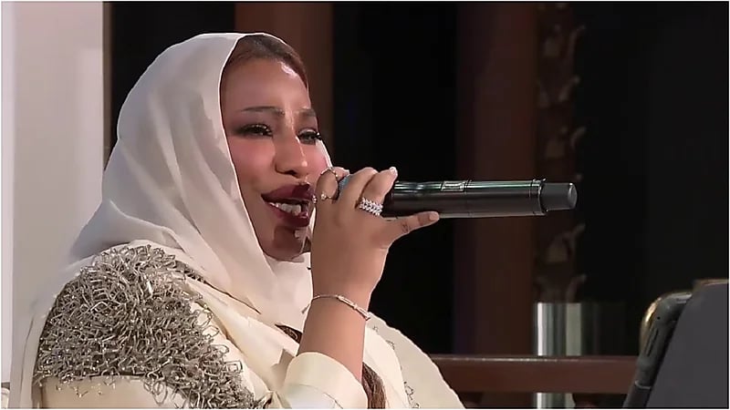 بالفيديو.. وصلة غنائية لـ موضي الشمراني في حفل زفافها