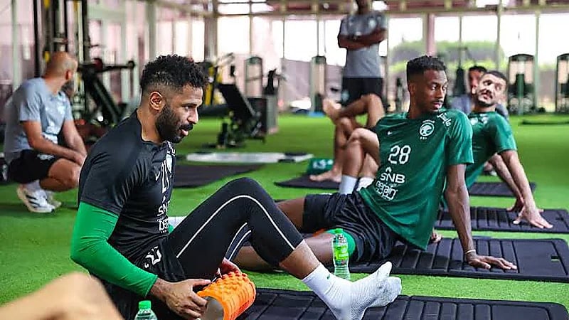 "الأخضر" يستأنف تدريباته بحصة استشفائية في معسكر أبو ظبي