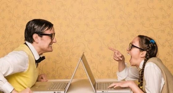 باحثون : الرجال لا يعترفون بذكاء النساء