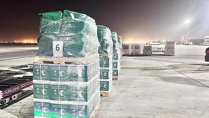 مغادرة الطائرة الإغاثية السعودية السادسة لمساعدة الشعب السوري .. فيديو