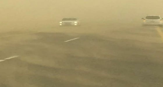 تصادم 14 سيارة إثر انعدام الرؤية بالطائف