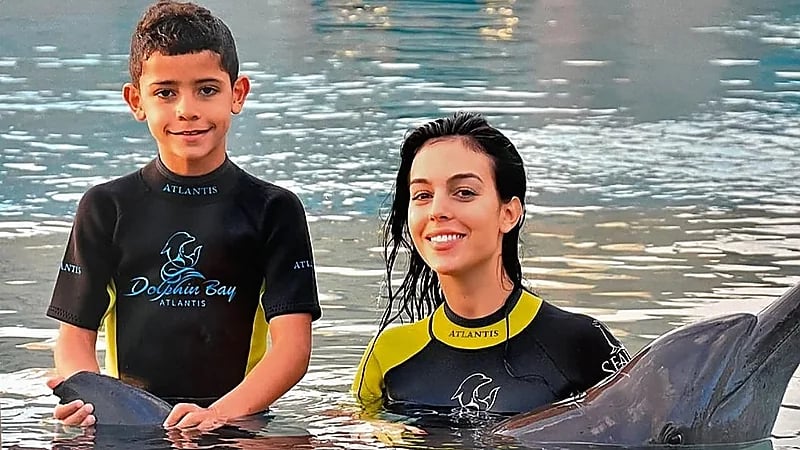 جورجينا توثق أجواء احتفالها بعيد ميلاد نجل رونالدو .. فيديو وصور