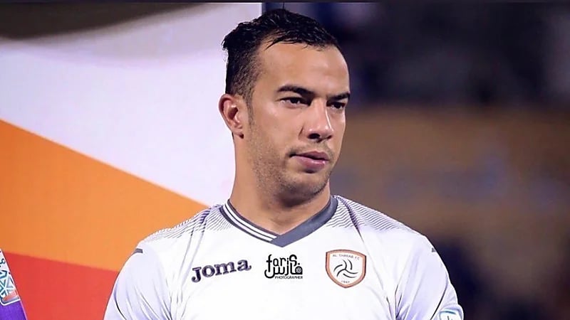 بلعمري يتلقى عرضين للعودة إلى دوري المحترفين