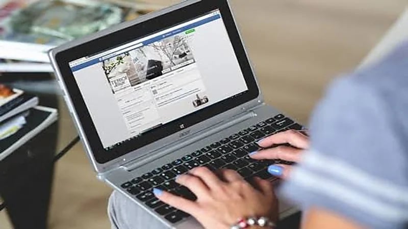 طرق تجنب النتائج المضللة لمواقع حجز الفنادق