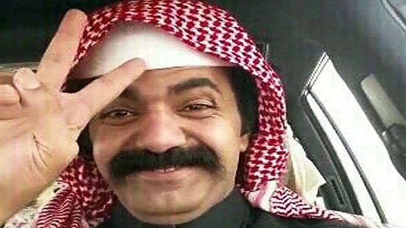 أبو جركل: أمي طول عمرها ببرقعها ولا مرة شفت وجهها .. فيديو