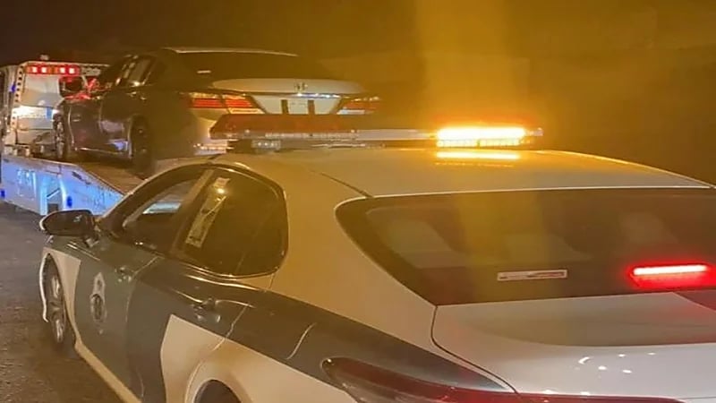 بالصور.. ضبط قائد مركبة مارس التفحيط في الدرب