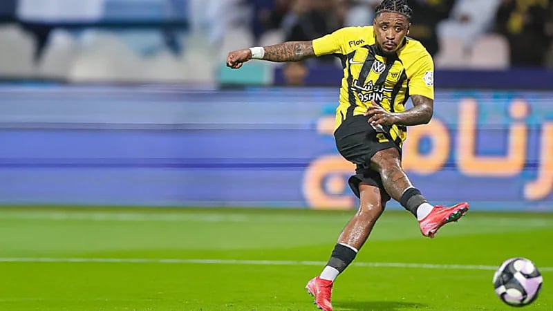 بيرجوين يغادر إلى هولندا