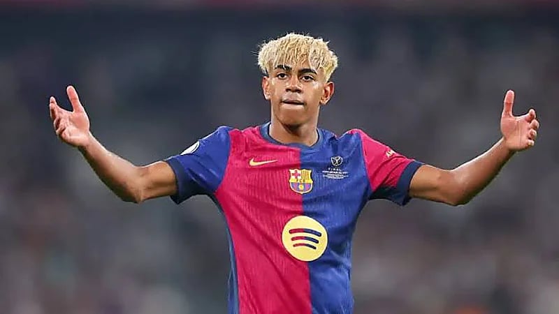 تخريب جدارية لامين يامال في برشلونة