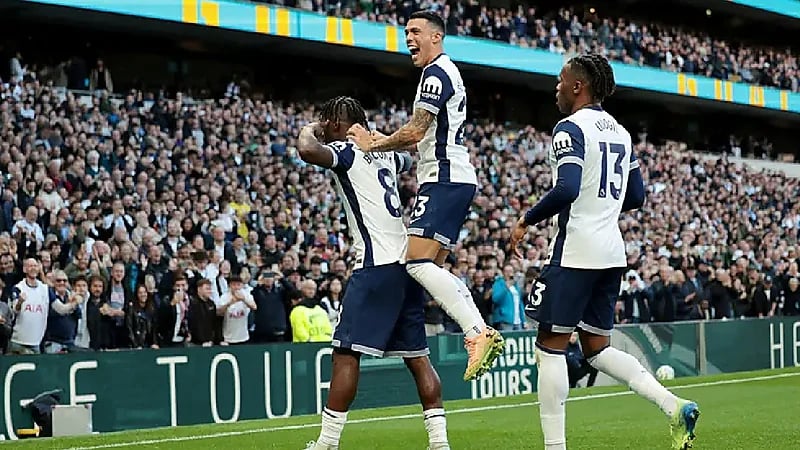 توتنهام يتغلب على وست هام برباعية