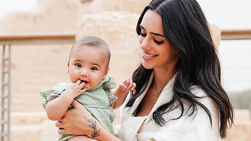 عائلة نيمار تتجول في الدرعية في أحدث ظهور لها .. صور