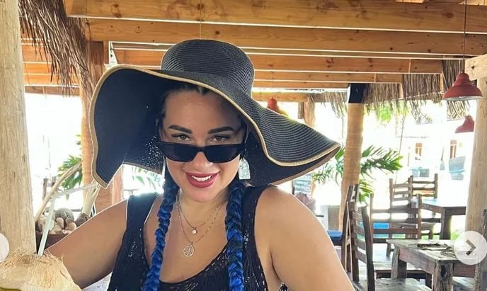 الفنانة أسما منير في أحدث إطلالة جديدة من عطلتها