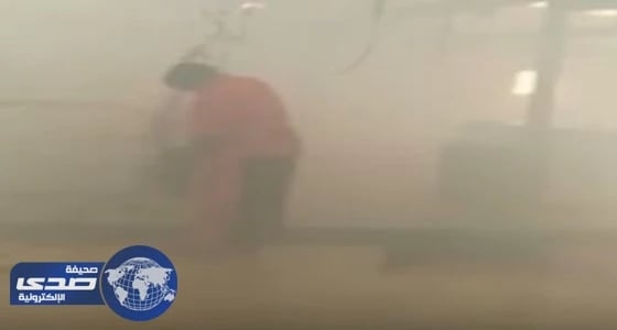 بالفيديو.. فتاة تشتبك مع رجل تحرش بها في صالة ألعاب