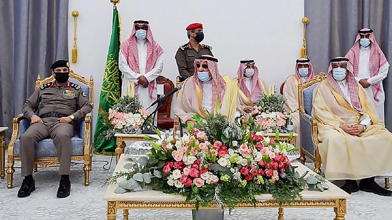 بالصور.. أمير جازان يدشّن مشروعات تنموية وخدمية بالعارضة بأكثر من 423 مليوناً