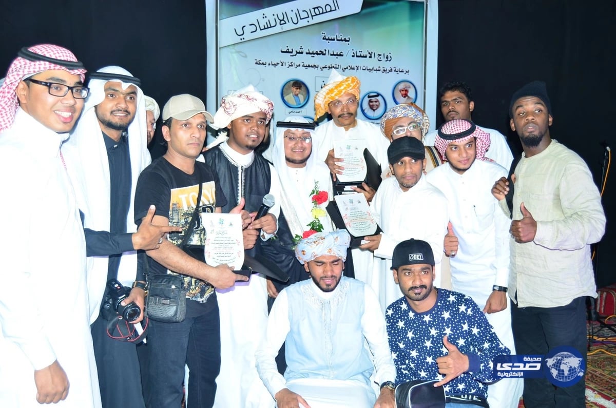 فصل 10 موظفين لإساءتهم معاملة الدجاج