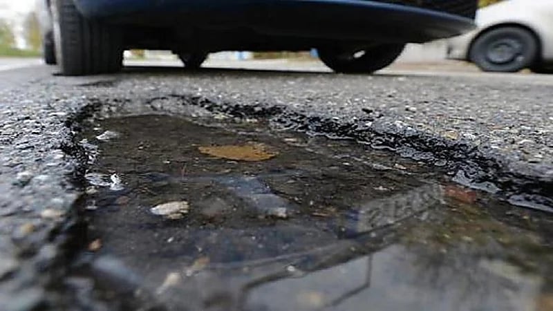 بالفيديو .. حالة لا يجوز فيها التعويض عن الأضرار التي لحقت بالسيارة بسبب حفرة
