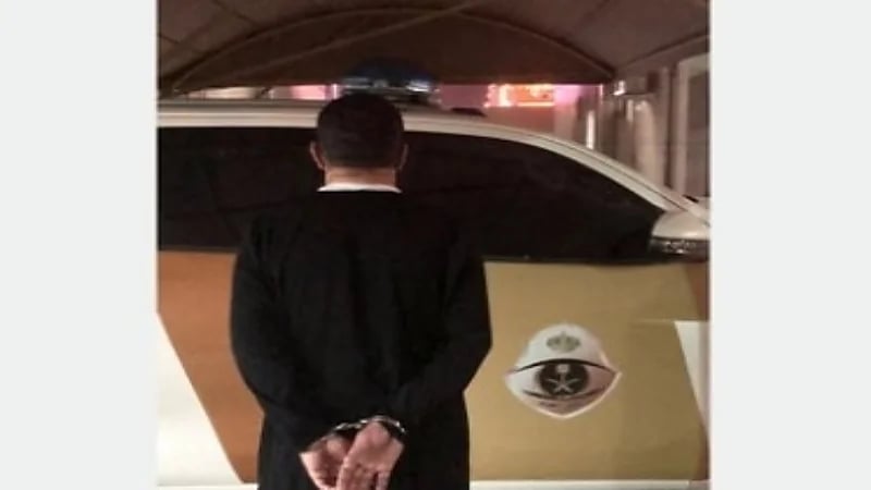 القبض على مقيم قام بالسطو على محال تجارية وسرقتها بالشرقية