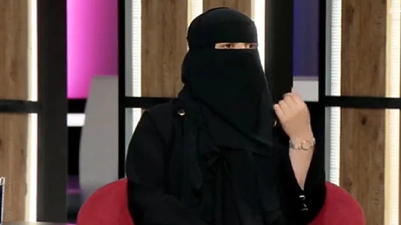 بالفيديو .. مواطنة تتقن اللغة الكورية وتحولها لمصدر رزق