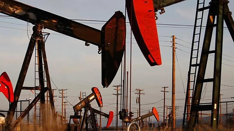 اسعار النفط تنخفض 7% وبرنت يسجل 112.48 دولار